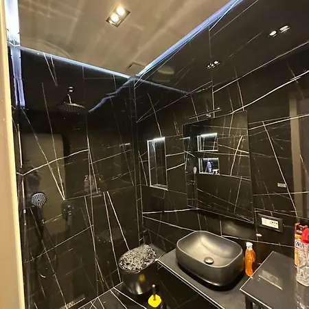 Modern Sueno Lux 地拉那