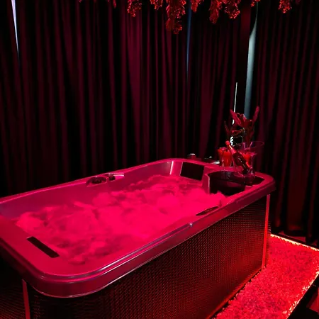 Modern Sueno Lux * 地拉那