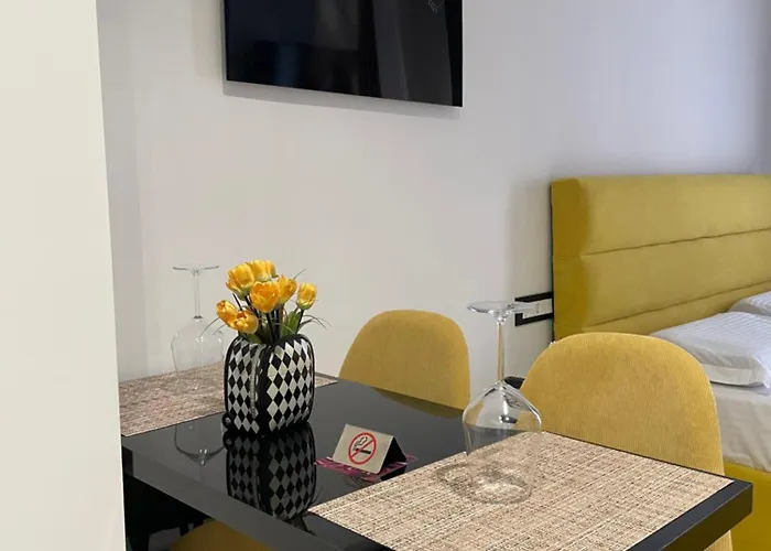 Modern Sueno Lux * 地拉那