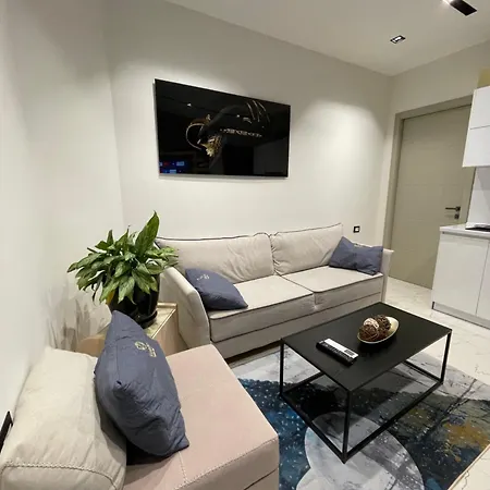 Modern Sueno Lux * Tirana