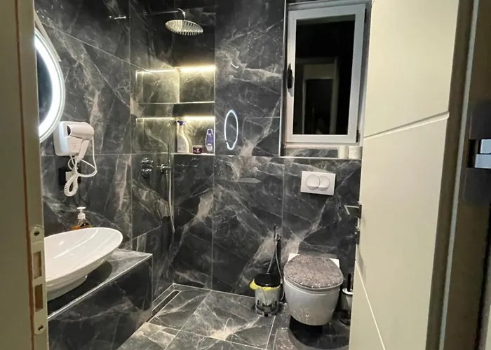 Modern Sueno Lux Tirana