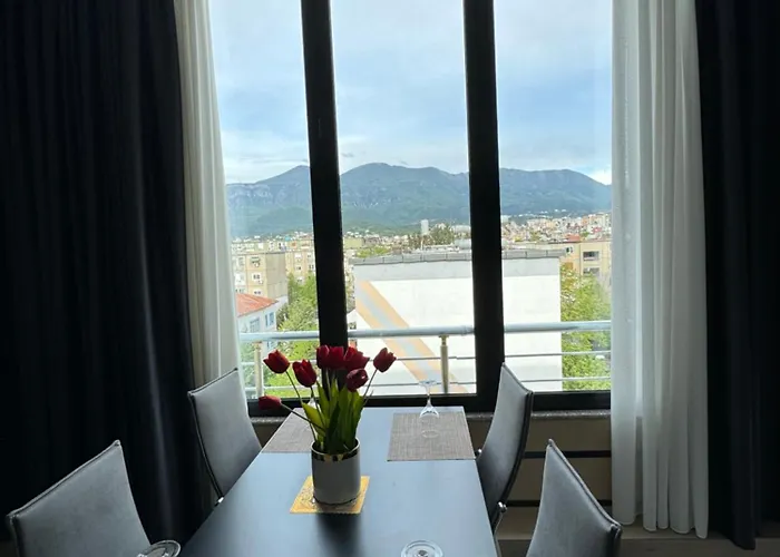 Modern Sueno Lux * Tirana